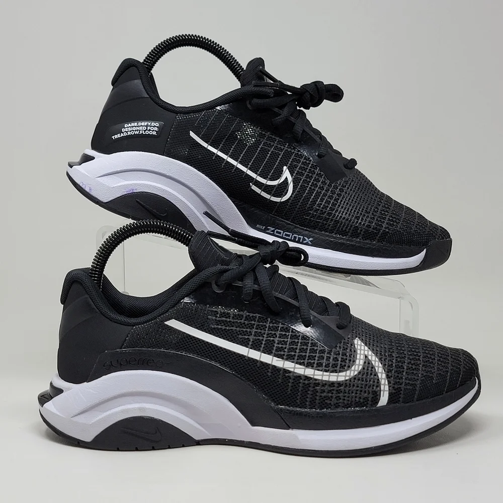 Nike lightweight athletic